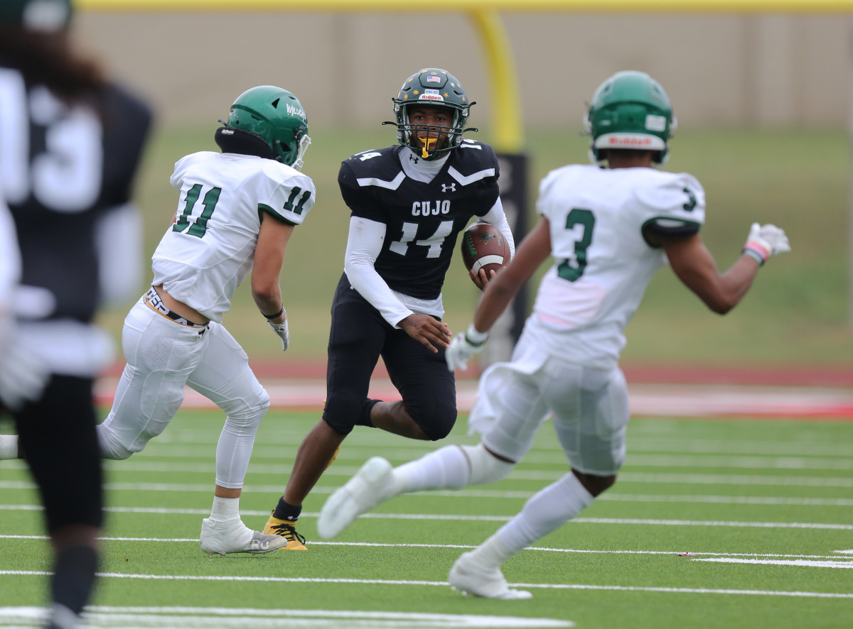 Kennedale Fort Worth Western Hills Texas football 102922 Brian McLean 21